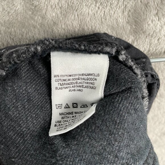 Free People We The Free Denim Bermuda Shorts Women’s 31 Black Button Fly Raw Hem - Picture 7 of 7